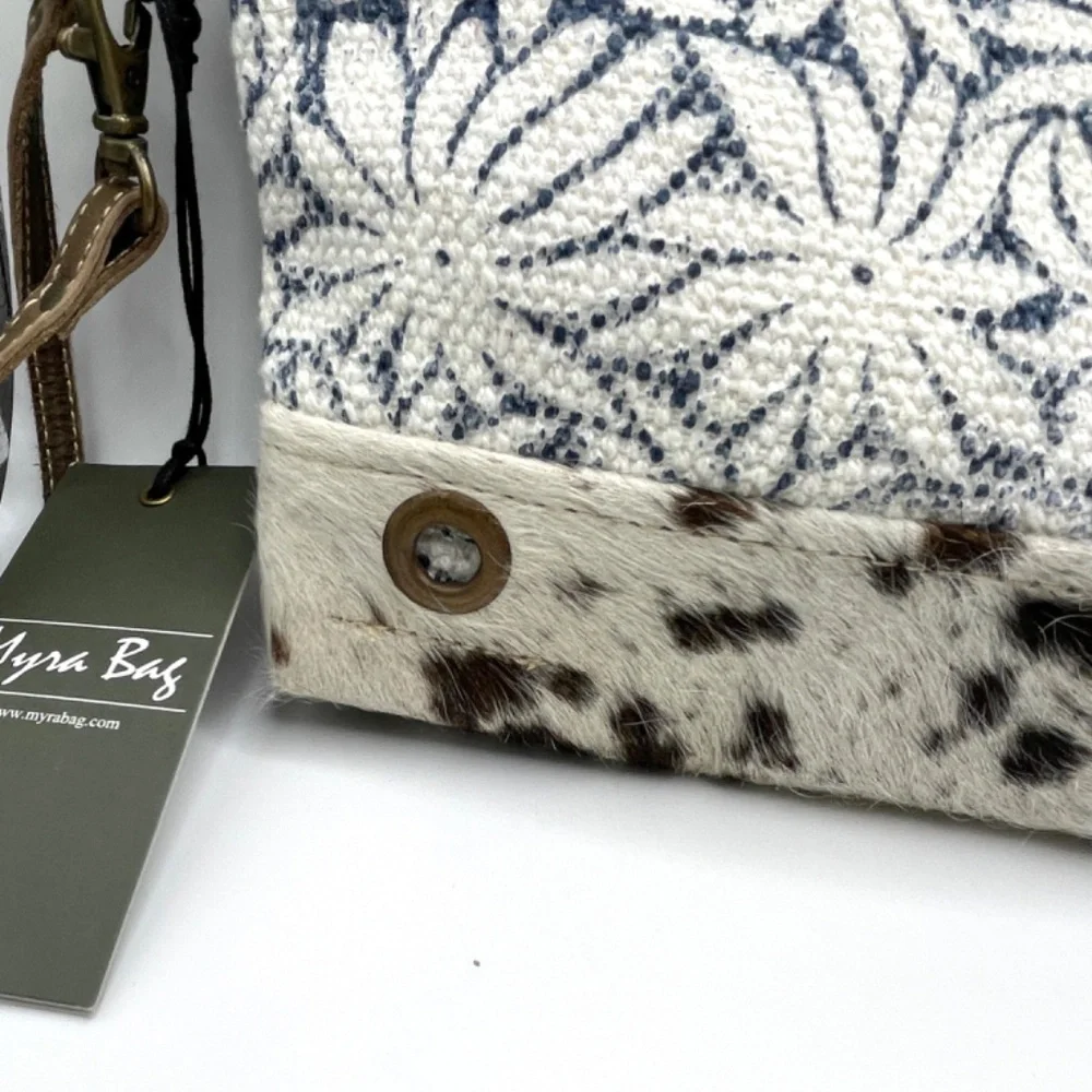 Myra Bag Blossom Motif Design Rug Pouch S-1335 Wristlet Purse Bag Clutch NWT
